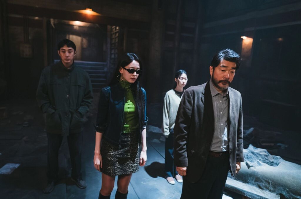 The Wonderfools main villain Dr Ha Won-do and his followers