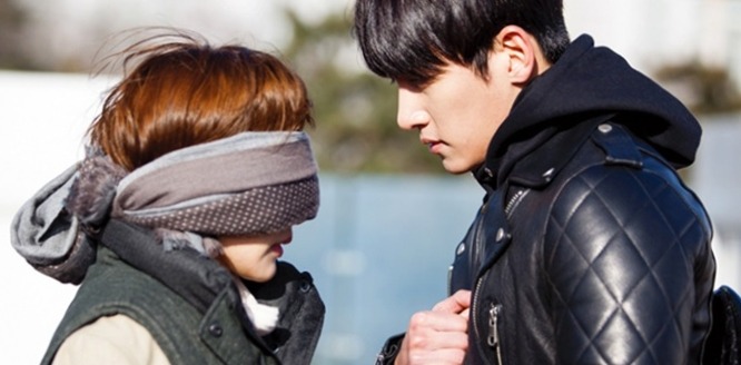 Ji chang wook in healer kdrama where he is watching in the eyes of main female leads