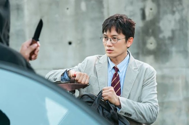 Ji Sung as Lee Han Young in The Judge Returns