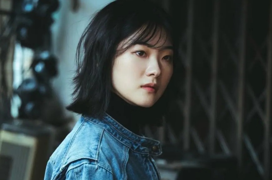 Jo Yoon su as Eun bi in  Korean drama
