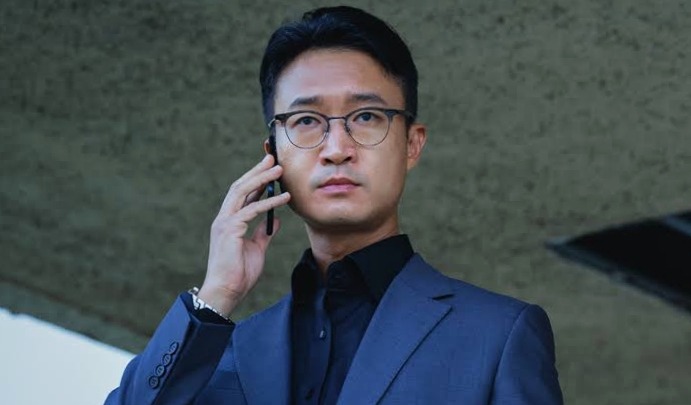 3. Jo Woo-jin as Han Tae-seok in Happiness Korean Drama
