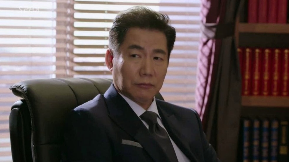 The main villain in Healer kdrama