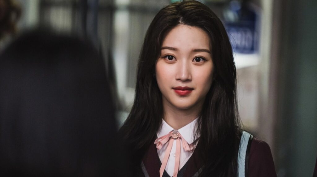 Lim Ju Kyung the character played by Korean actress Park Moon Ga Young in True Beauty