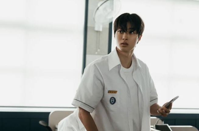 Baek Sun-ho as Kim Geon-woo in If Wishes Could Kill