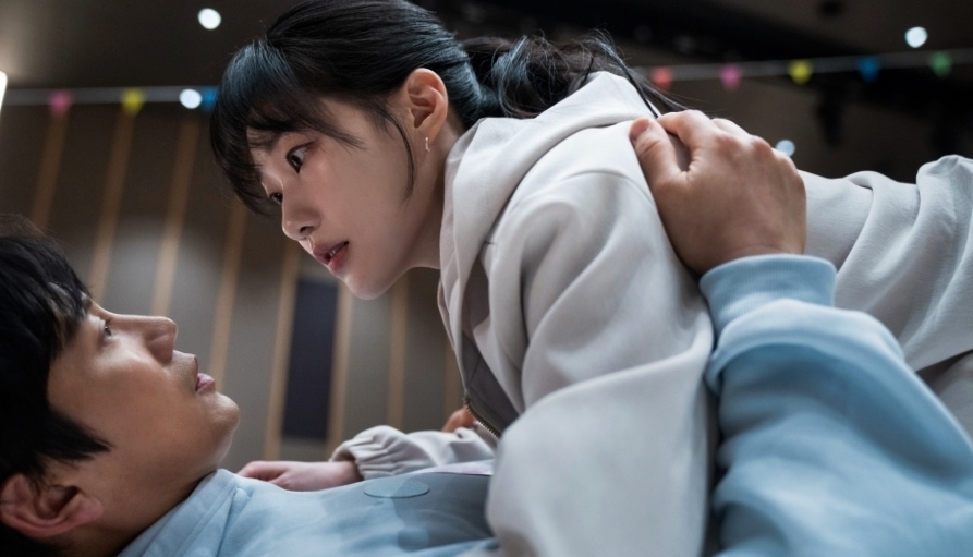 What are the most talked about scenes in The Apartment Job?