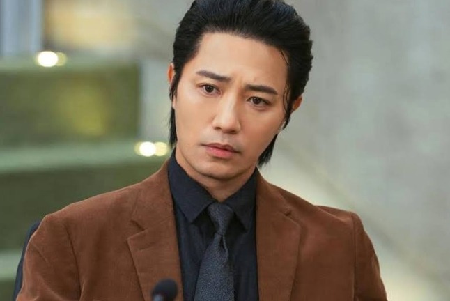 Jin Goo as Kang Jae-seong in Reborn Rookie